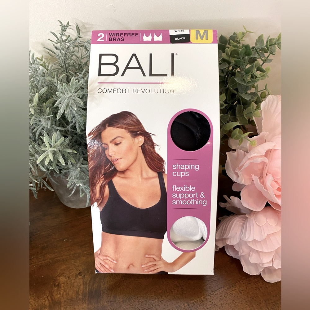 🌸 BALI Comfort Revolution Bra 2-Pack Wht & Black. Size M